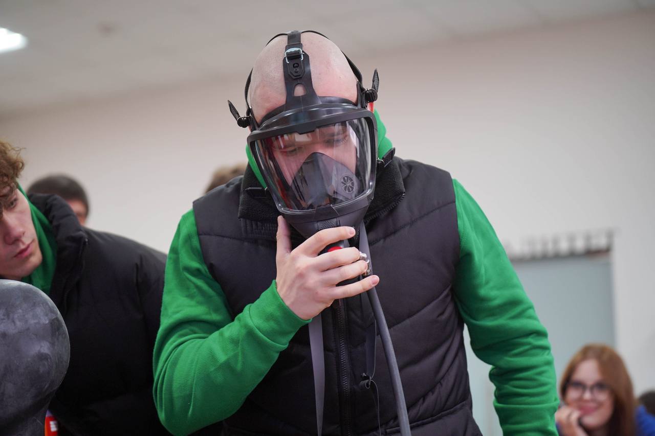 Участники IV Слета амбассадоров федерального проекта «Профессионалитет» совершили увлекательную экскурсию по трем образовательным кластерам Чеченской Республики, где им была предоставлена возможность ознакомиться с... Участники IV Слета амбассадоров федерального проекта «Профессионалитет» совершили увлекательную экскурсию по трем образовательным кластерам Чеченской Республики, где им была предоставлена возможность ознакомиться с...