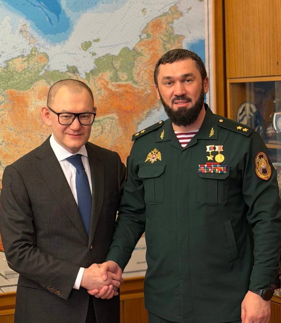 Магомед Даудов: Друзья! Во исполнение поручения моего ДОРОГОГО БРАТА, Главы Чеченской Республики, Героя России РАМЗАНА АХМАТОВИЧА КАДЫРОВА в Москве встретился с начальником Управления Президента Российской Федерации по...