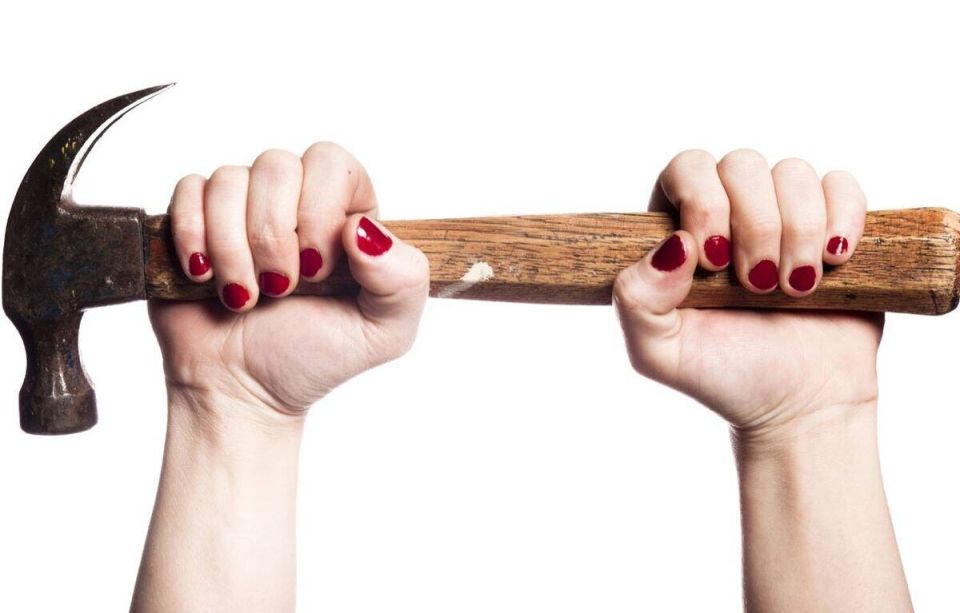 Современная женщина: как одиночество становится новым путем к счастью