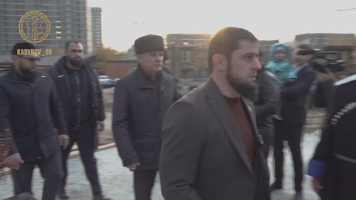 Капсулу под строительство собора в честь равноапостольного князя Владимира заложили в Грозном на территории района имени Владимира Путина, сообщил Рамзан Кадыров