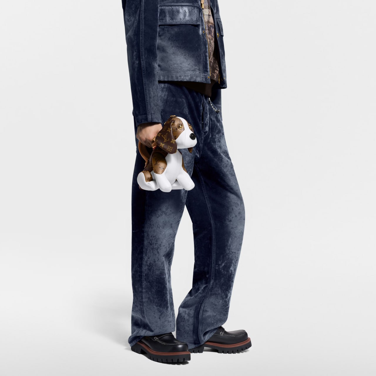 Louis Vuitton выпустили сумку «Бигль», вдохновлённую милой породой собак Louis Vuitton выпустили сумку «Бигль», вдохновлённую милой породой собак