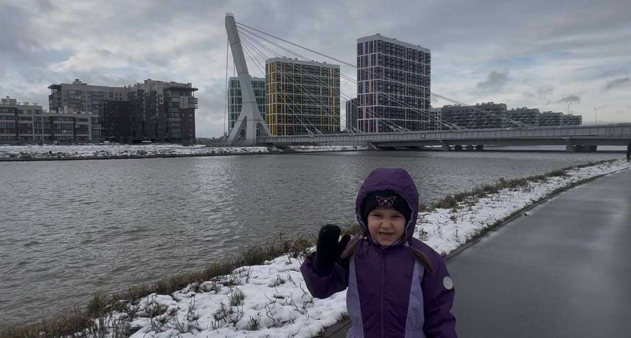 Всем привет! С вами «Юла», и сегодня я приглашаю вас на экскурсию по мосту имени Ахмата Кадырова Всем привет! С вами «Юла», и сегодня я приглашаю вас на экскурсию по мосту имени Ахмата Кадырова