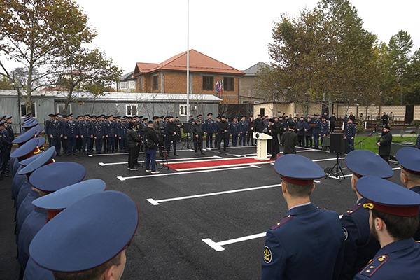 В торжественной церемонии открытия приняли участие Советник Главы ЧР, Муфтий ЧР, председатель КЦМСК Салахь-Хаджи Межиев, начальник УФСИН России по ЧР, подполковник внутренней службы Ахмед Адаев, представители духовенства... В торжественной церемонии открытия приняли участие Советник Главы ЧР, Муфтий ЧР, председатель КЦМСК Салахь-Хаджи Межиев, начальник УФСИН России по ЧР, подполковник внутренней службы Ахмед Адаев, представители духовенства...