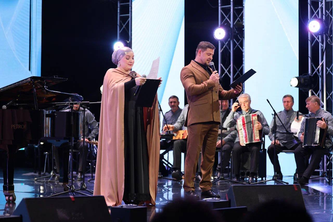 Накануне во Дворце торжеств им. Д. Омаева в Грозном состоялась грандиозная церемония закрытия VIII Международного фестиваля-конкурса «Орфей – 2025» памяти народного артиста СССР Муслима Магомаева и гала-концерт лауреатов Накануне во Дворце торжеств им. Д. Омаева в Грозном состоялась грандиозная церемония закрытия VIII Международного фестиваля-конкурса «Орфей – 2025» памяти народного артиста СССР Муслима Магомаева и гала-концерт лауреатов