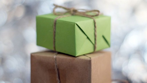 Вот почему не стоит выбрасывать упаковки от подарков: им найдется применение на кухне