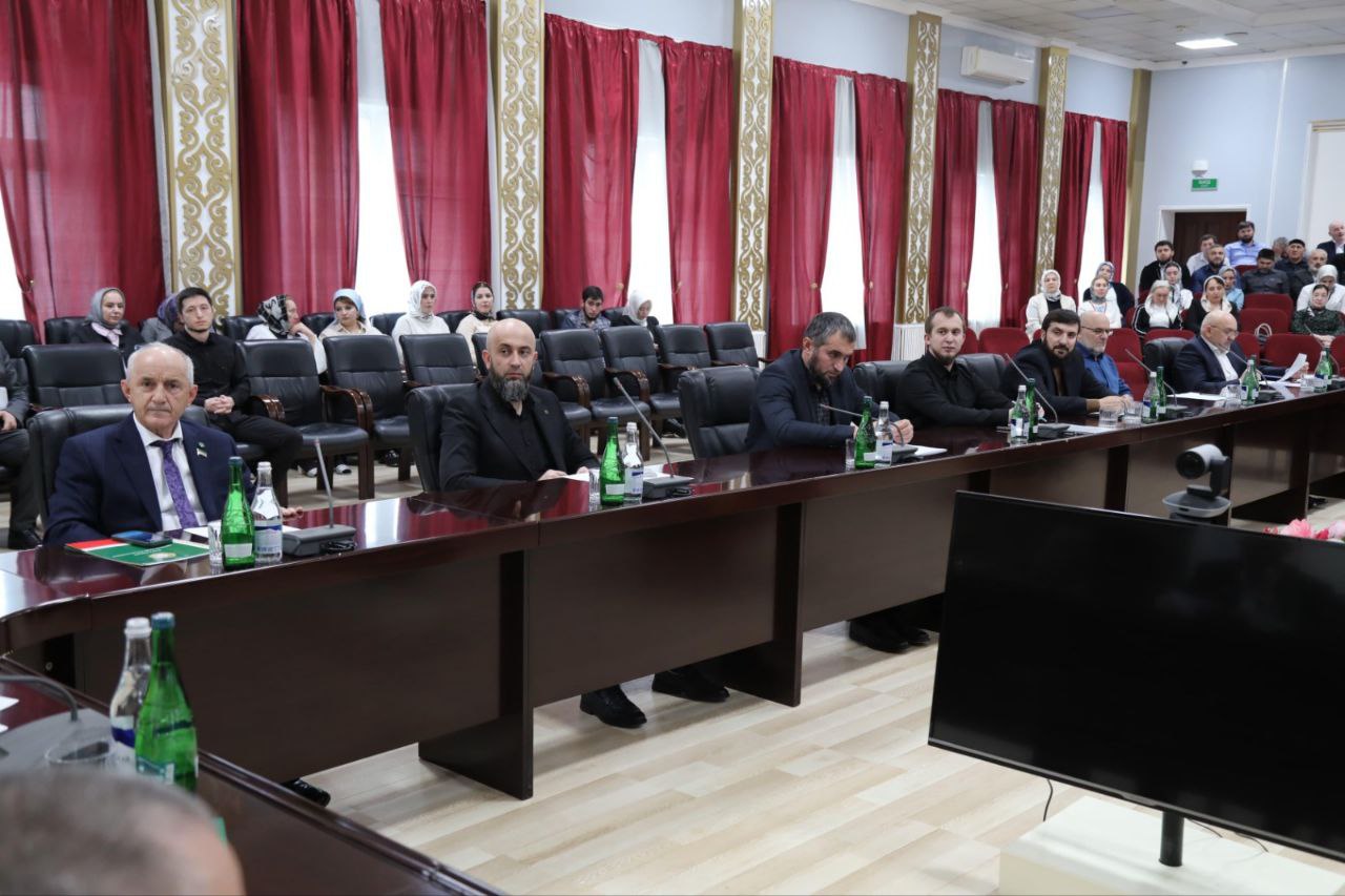 Иса Бисаев принял участие в заседании Совета по развитию системы государственных финансов по СКФО Иса Бисаев принял участие в заседании Совета по развитию системы государственных финансов по СКФО