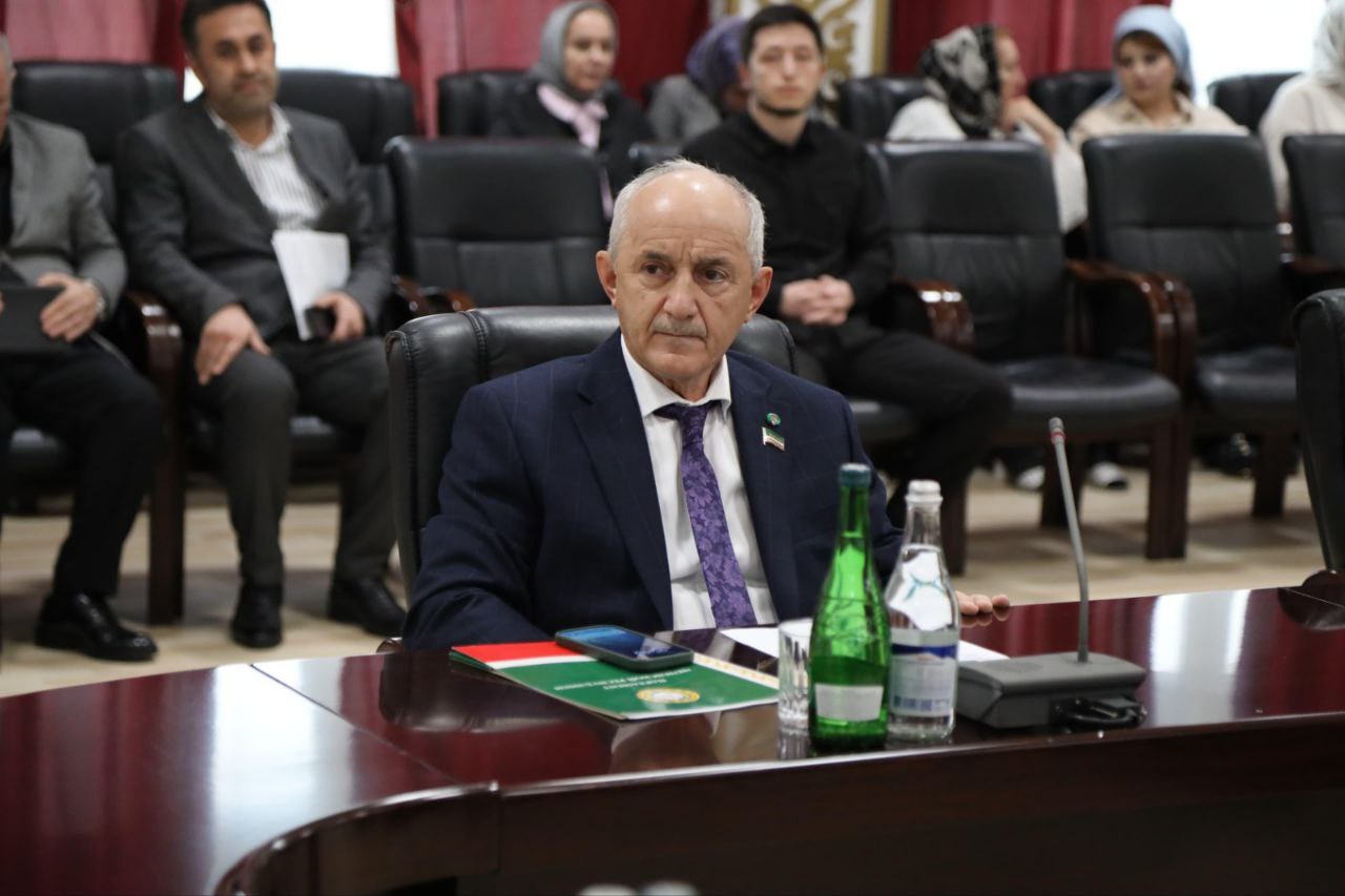 Иса Бисаев принял участие в заседании Совета по развитию системы государственных финансов по СКФО