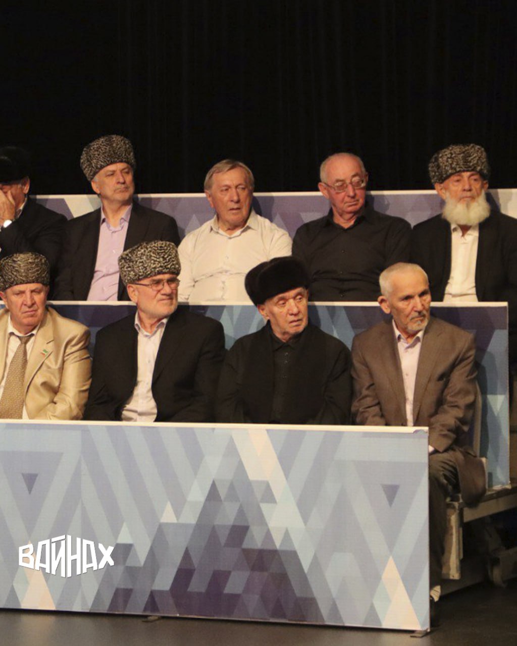 В Грозном состоялось торжественное мероприятие, посвящённое 35-летию со дня издания ГАУ «Республиканская религиозно-просветительская газета «Исламан з1аьнарш» (Зори Ислама)» В Грозном состоялось торжественное мероприятие, посвящённое 35-летию со дня издания ГАУ «Республиканская религиозно-просветительская газета «Исламан з1аьнарш» (Зори Ислама)»