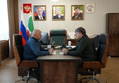 Ассламу Алайкум!. Сегодня Руководитель Администрации Главы и Правительства ЧР Галас Таймасханов провел рабочую встречу с главой администрации Гудермесского муниципального района Хамзатом Магамадовым