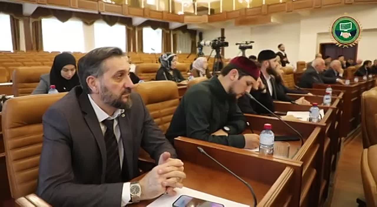 Ахмед Дудаев: Вместе с руководителем Администрации Главы и Правительства Чеченской Республики, дорогим БРАТОМ Галасом Таймасхановым провёл совещание с представителями Парламента ЧР, Регионального политического совета...