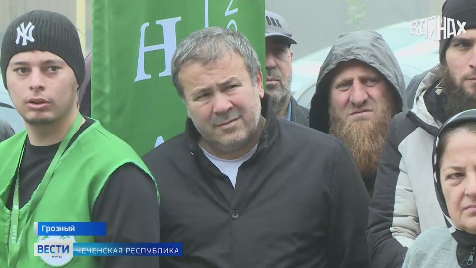 С первыми холодами в Чеченской Республике начинается "теплая" по смыслу и уже, ставшая символичной, традиция