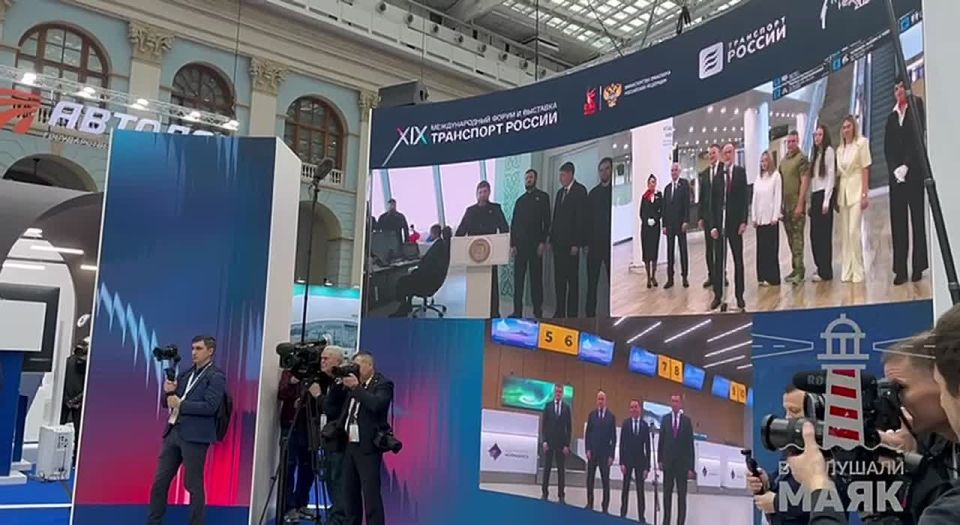 Мишустин открыл новые терминалы в аэропортах Ижевска, Мурманска и командно-диспетчерский пункт в Грозном