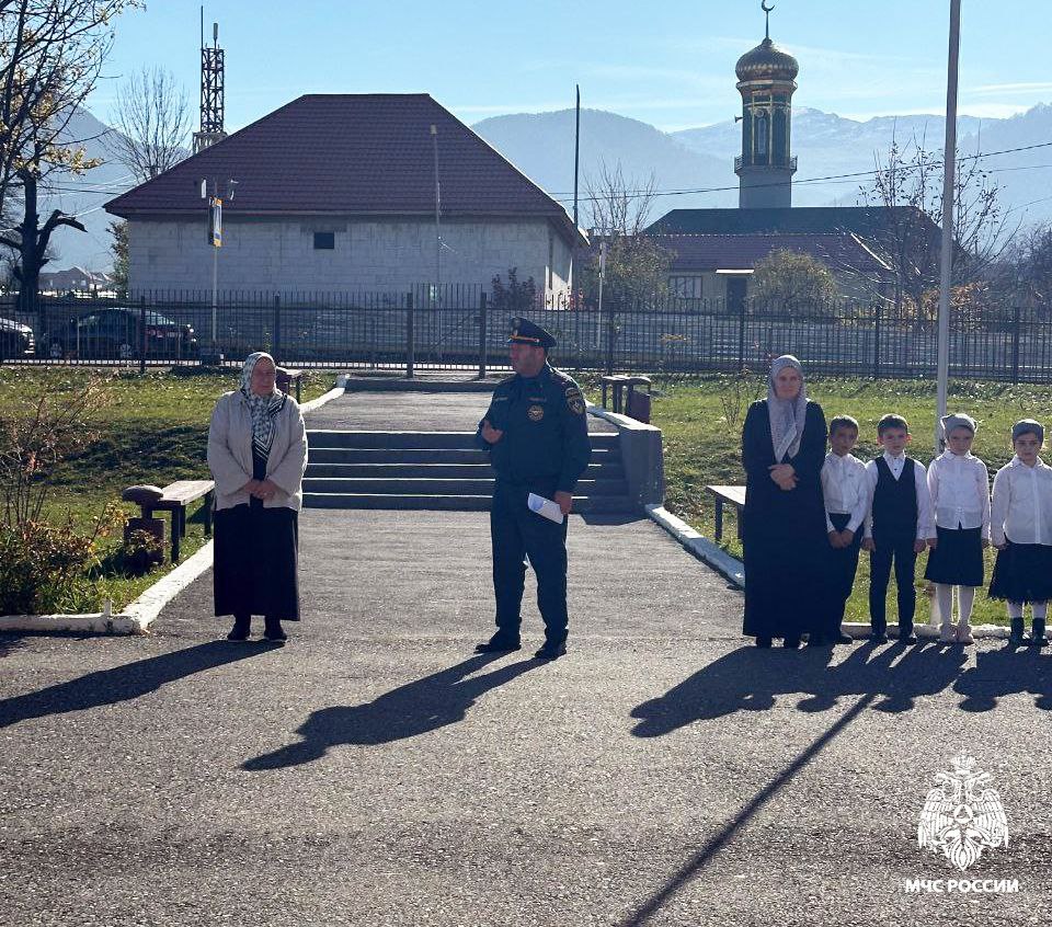 В селе Сельментаузен прошли тренировки по действиям при пожаре В селе Сельментаузен прошли тренировки по действиям при пожаре