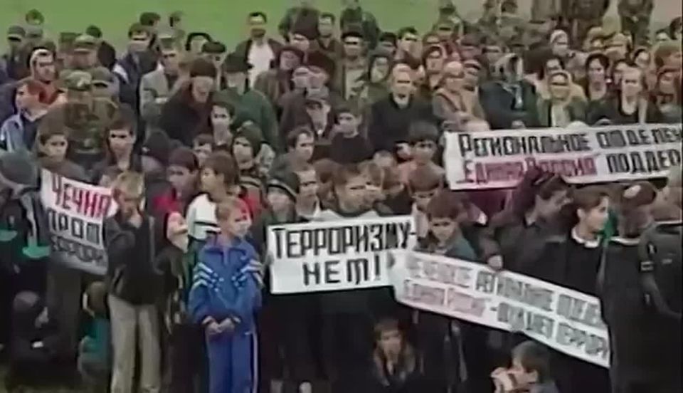 Магомед Даудов: Друзья! Первый Президент Чеченской Республики, Герой России АХМАТ-ХАДЖИ КАДЫРОВ (ДАЛА гIазот къобалдойла цуьнан) был выдающимся религиозным и политическим деятелем, смыслом жизни которого были священный...