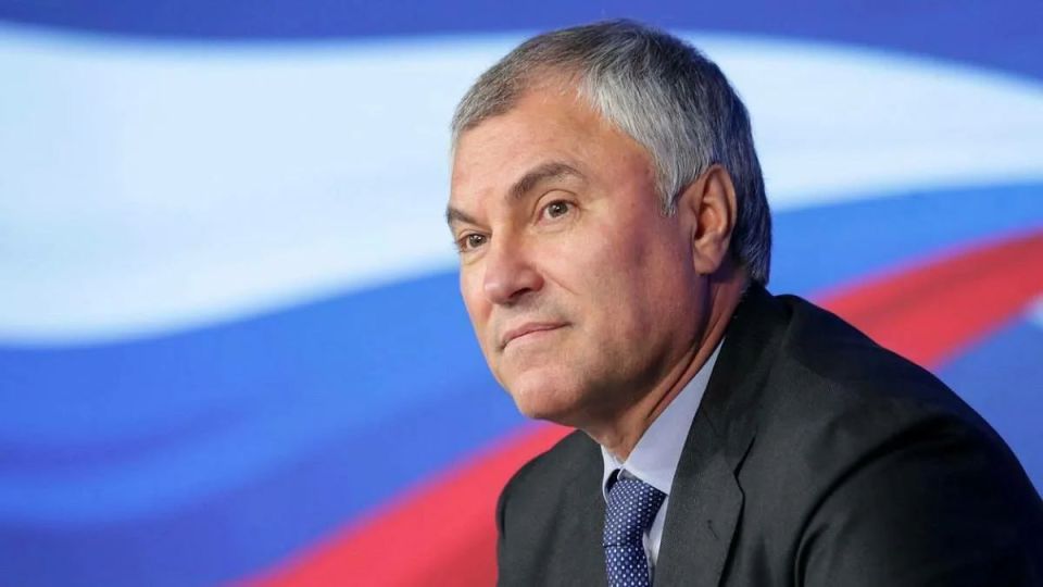 Порядка 150 человек из европейских стран каждый месяц подают заявки в МВД России с целью переезда в РФ. Европейцы стали чаще выбирать для проживания Россию, сообщил председатель Госдумы Вячеслав Володин