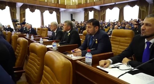 Дорогие друзья! Искренне поздравляю Главу Чеченской Республики, Героя России Рамзана Ахматовича Кадырова, депутатов Парламента Чеченской Республики и сотрудников Аппарата с 20-летием высшего законодательного органа ЧР!