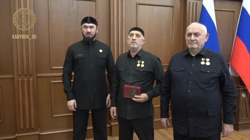  : !      ,  20-  .      ,  ,     