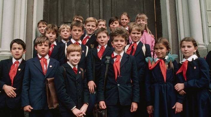 Почему встречи выпускников могут оказаться настоящим испытанием для душевного равновесия?