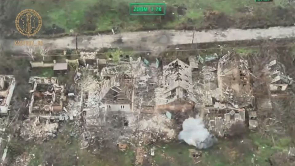 Глава Чеченской Республики Рамзан Кадыров опубликовал кадры работы 78-го мотострелкового полка «Север-АХМАТ» под руководством Зайнди Зингиева на Константиновском направлении