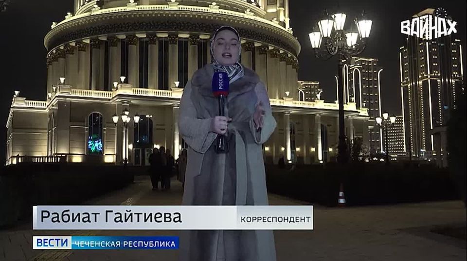 Во Дворце торжеств имени Дагуна Омаева прошел концерт народного артиста России Дениса Мацуева.Маэстро представил программу «От классики до джаза», исполнив произведения Грига, Рахманинова, Хачатуряна, Римского-Корсакова...