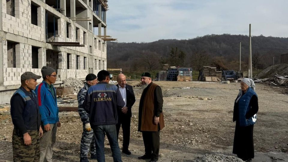 В Веденском районе возводится многоквартирный дом для переселения жителей из оползневых зон