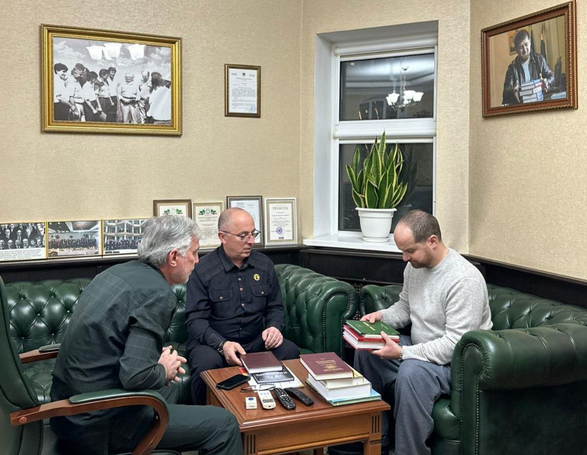 В Союзе писателей Чеченской Республики состоялась встреча Председателя Комитета Парламента ЧР по межпарламентским связям, национальной и информационной политике и взаимодействию с общественными организациями, председателя...