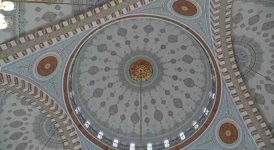 В Центральной мечети города Гудермеса уроженец Ставрополя Анатолий Линюшин принял Ислам