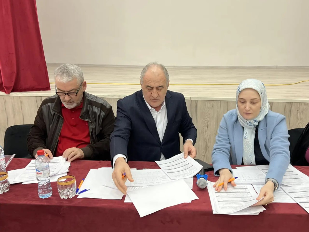 Определены победители отборочного этапа олимпиады по избирательному праву в Шейх-Мансуровском районе Определены победители отборочного этапа олимпиады по избирательному праву в Шейх-Мансуровском районе