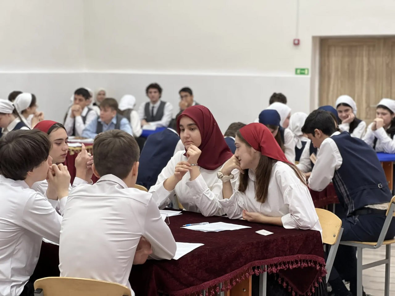 Определены победители отборочного этапа олимпиады по избирательному праву в Шейх-Мансуровском районе