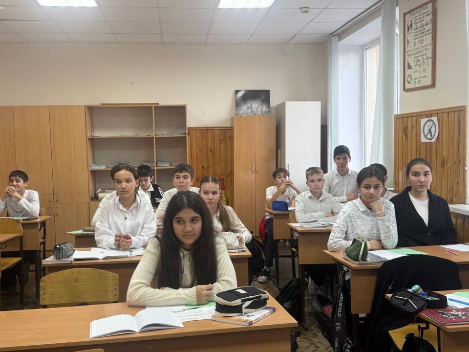 В целях комплексной профилактики правонарушений в молодежной среде представителями правоохранительных органов и системы образования было организовано и проведено межведомственное мероприятие В целях комплексной профилактики правонарушений в молодежной среде представителями правоохранительных органов и системы образования было организовано и проведено межведомственное мероприятие