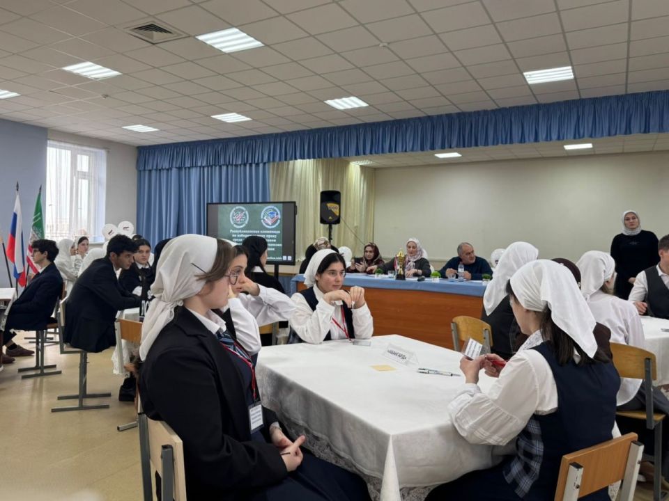 Отборочный этап олимпиады по избирательному праву прошёл в СОШ №10 г. Грозного