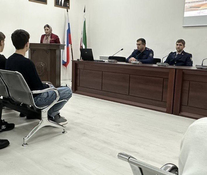 Офицеры следственного управления СК России по Чеченской Республике Абубакаров Омар и Зелимхан Мусаитов приняли участие в мероприятии, состоявшемся в «Мемориальном комплексе славы имени А.А. Кадырова», посвященном Дню...