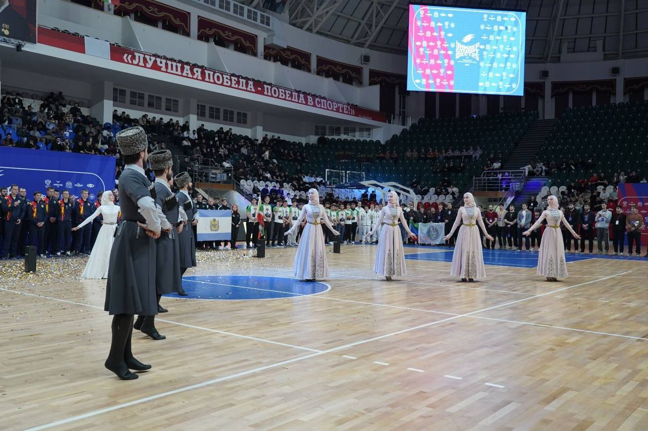 Более 400 студентов стали участниками Всероссийского фестиваля «УниверСпортФест» в Грозном Более 400 студентов стали участниками Всероссийского фестиваля «УниверСпортФест» в Грозном