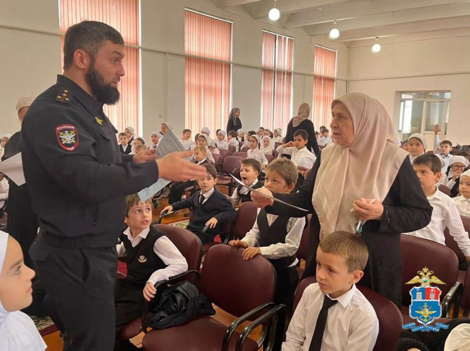 «Железная дорога - не место для игр!»