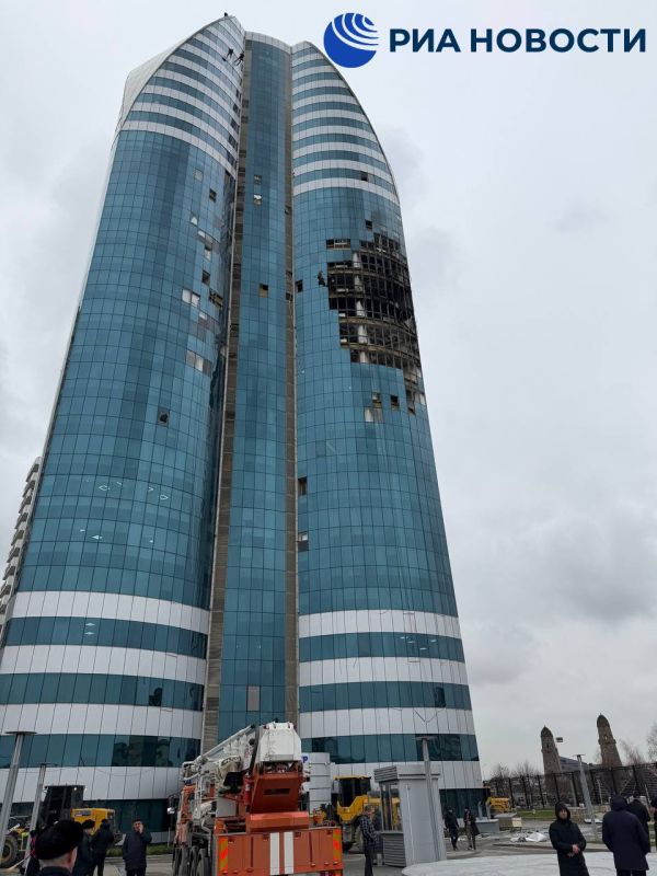 Кадыров сообщил, что при атаке украинского БПЛА по одному из зданий высотного комплекса «Грозный-Сити» никто не пострадал, само здание быстро восстановят