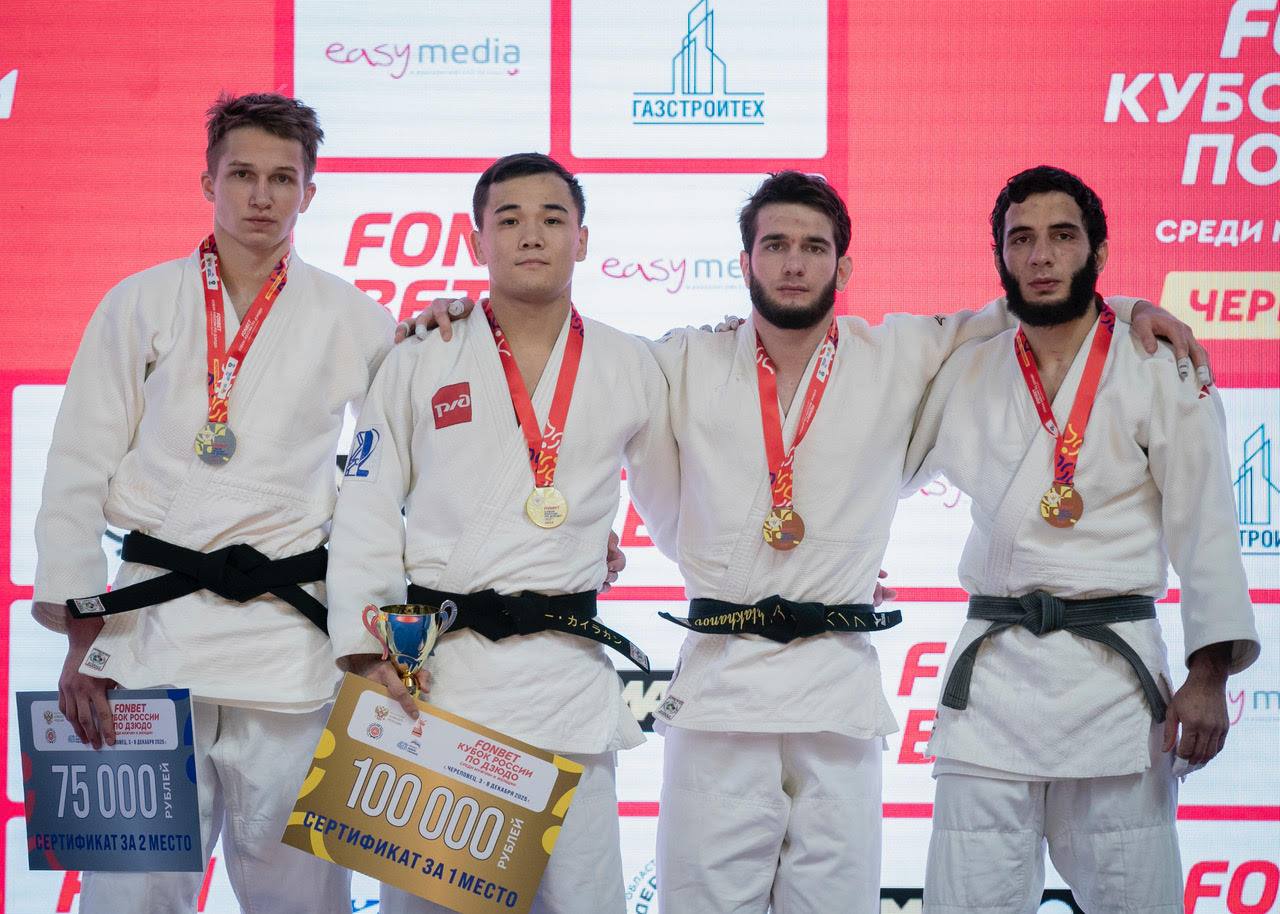 На турнире по дзюдо Fonbet Кубка России, который прошёл на берегах реки Шексна в Череповце, участвовали 333 спортсмена (236 мужчин и 97 женщин), представлявшие 50 регионов России На турнире по дзюдо Fonbet Кубка России, который прошёл на берегах реки Шексна в Череповце, участвовали 333 спортсмена (236 мужчин и 97 женщин), представлявшие 50 регионов России