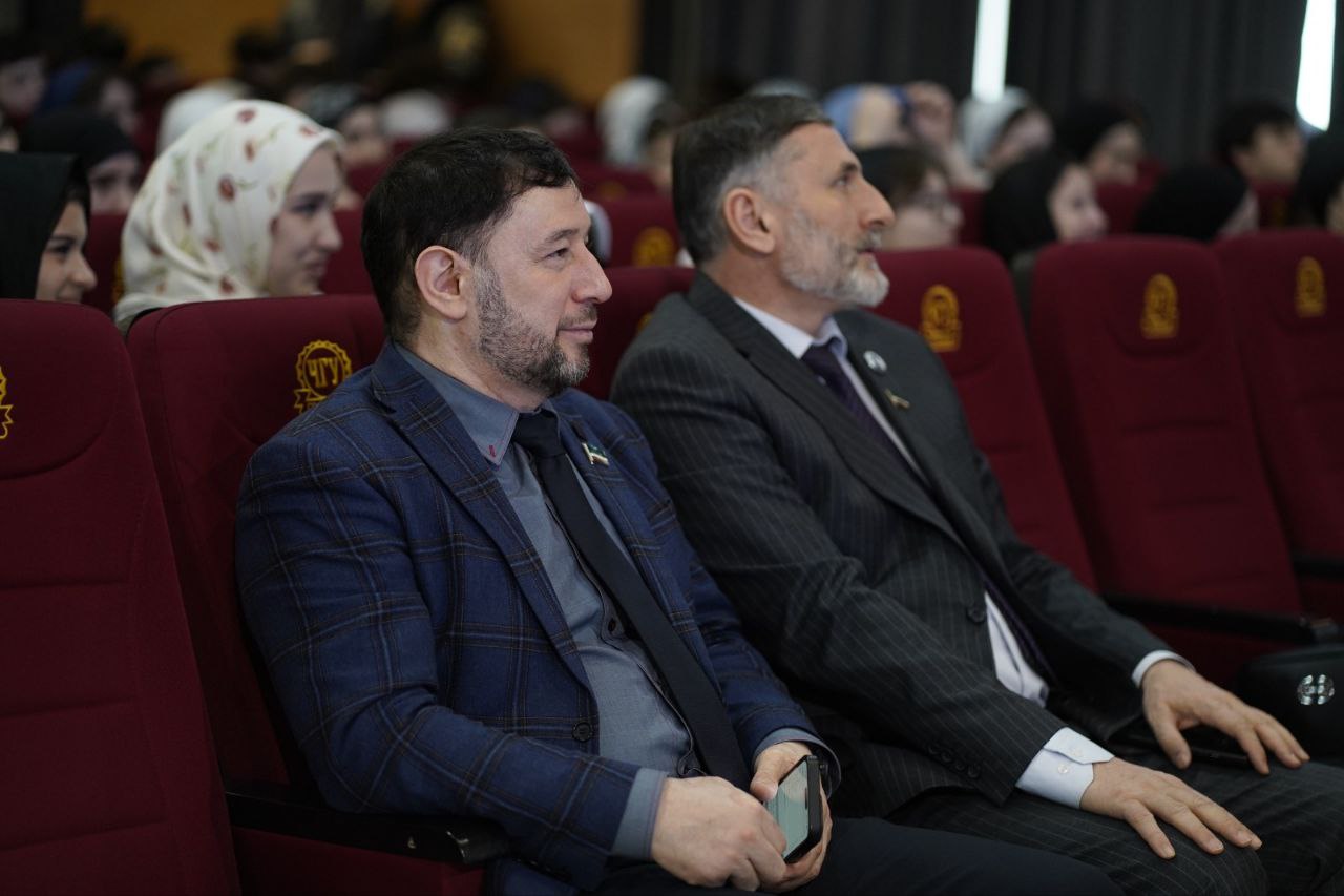 Депутаты приняли участие в мероприятии ко Дню Героев Отечества Депутаты приняли участие в мероприятии ко Дню Героев Отечества