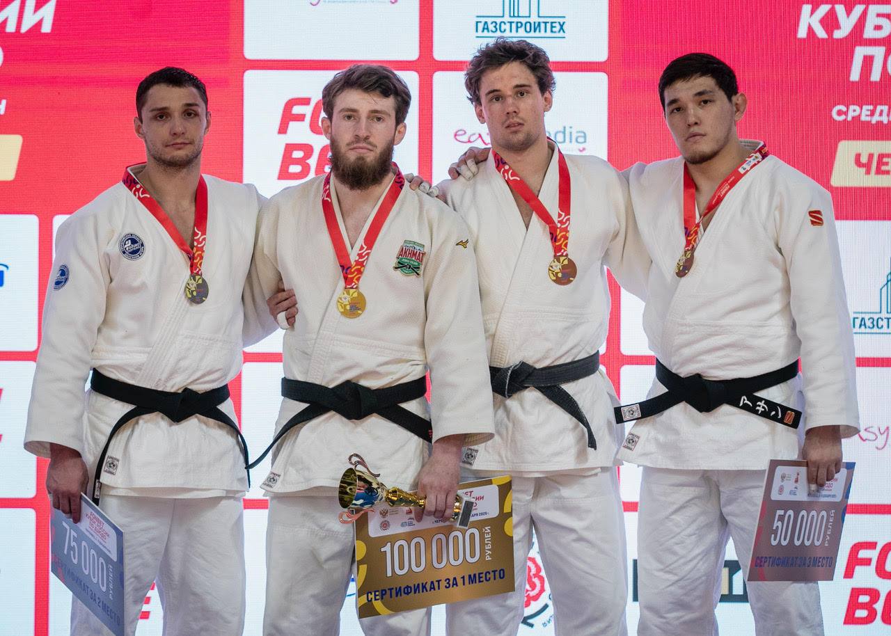 На турнире по дзюдо Fonbet Кубка России, который прошёл на берегах реки Шексна в Череповце, участвовали 333 спортсмена (236 мужчин и 97 женщин), представлявшие 50 регионов России На турнире по дзюдо Fonbet Кубка России, который прошёл на берегах реки Шексна в Череповце, участвовали 333 спортсмена (236 мужчин и 97 женщин), представлявшие 50 регионов России