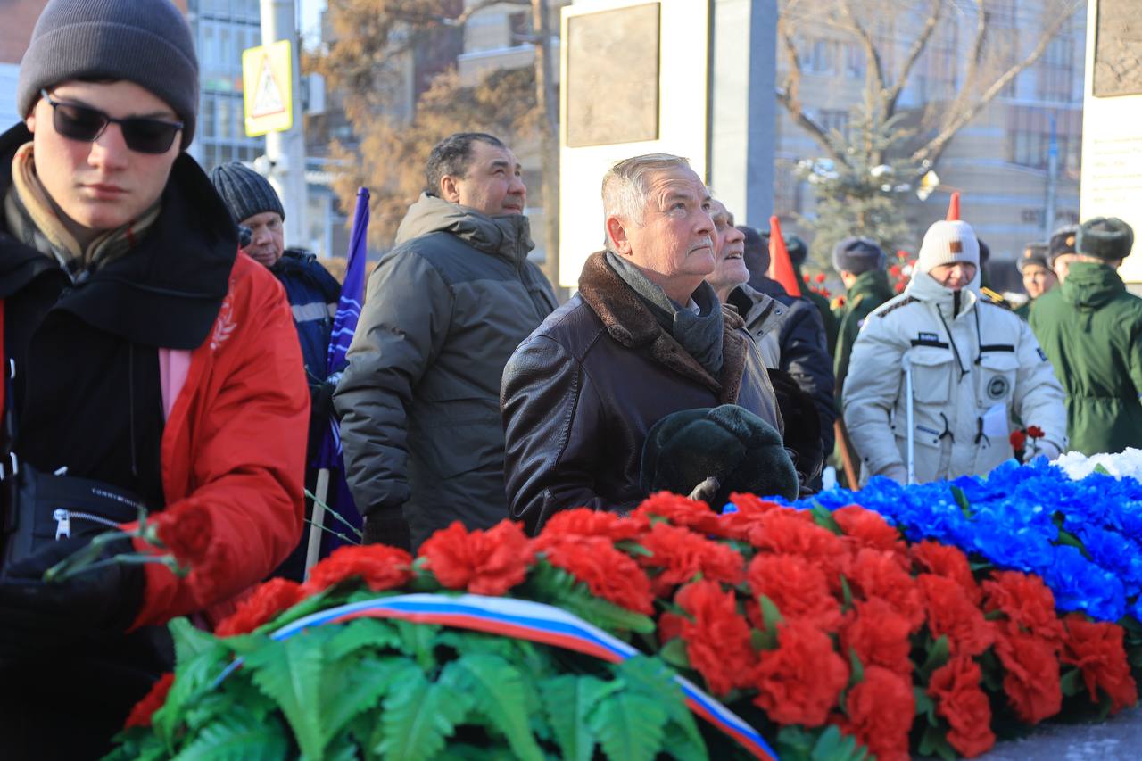 Ветераны и сотрудники Восточно-Сибирского ЛУ МВД России на транспорте приняли участие в митинге, посвященном памяти военнослужащих, погибших на Северном Кавказе Ветераны и сотрудники Восточно-Сибирского ЛУ МВД России на транспорте приняли участие в митинге, посвященном памяти военнослужащих, погибших на Северном Кавказе