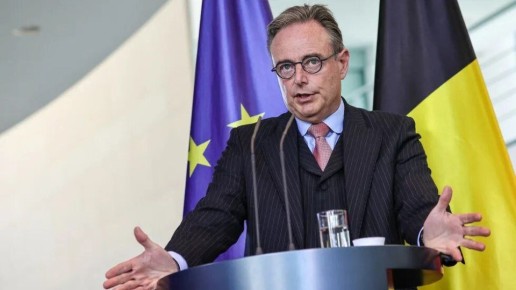Премьер-министр Бельгии вновь раскритиковал предложение Еврокомиссии об использовании замороженных российских активов для поддержки Украины и не исключил возможность подачи иска против Еврокомиссии по этому вопросу