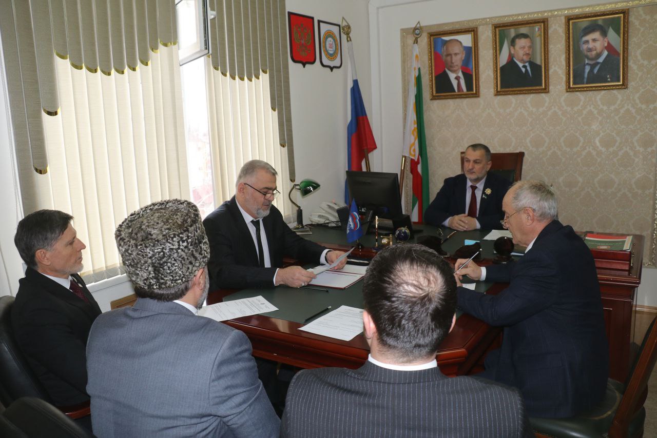 Хусейн Кадыров провел заседание комитета