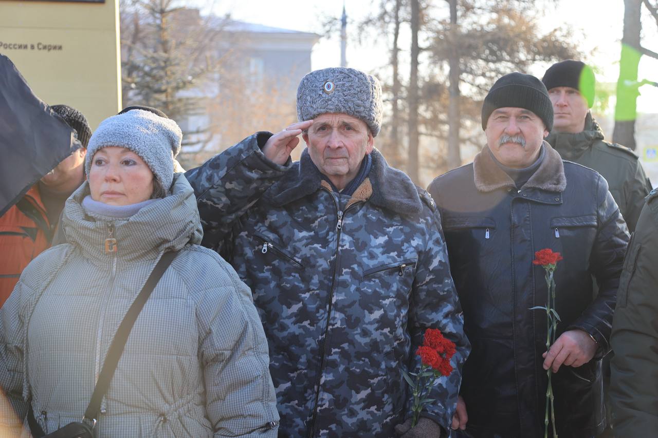 Ветераны и сотрудники Восточно-Сибирского ЛУ МВД России на транспорте приняли участие в митинге, посвященном памяти военнослужащих, погибших на Северном Кавказе Ветераны и сотрудники Восточно-Сибирского ЛУ МВД России на транспорте приняли участие в митинге, посвященном памяти военнослужащих, погибших на Северном Кавказе