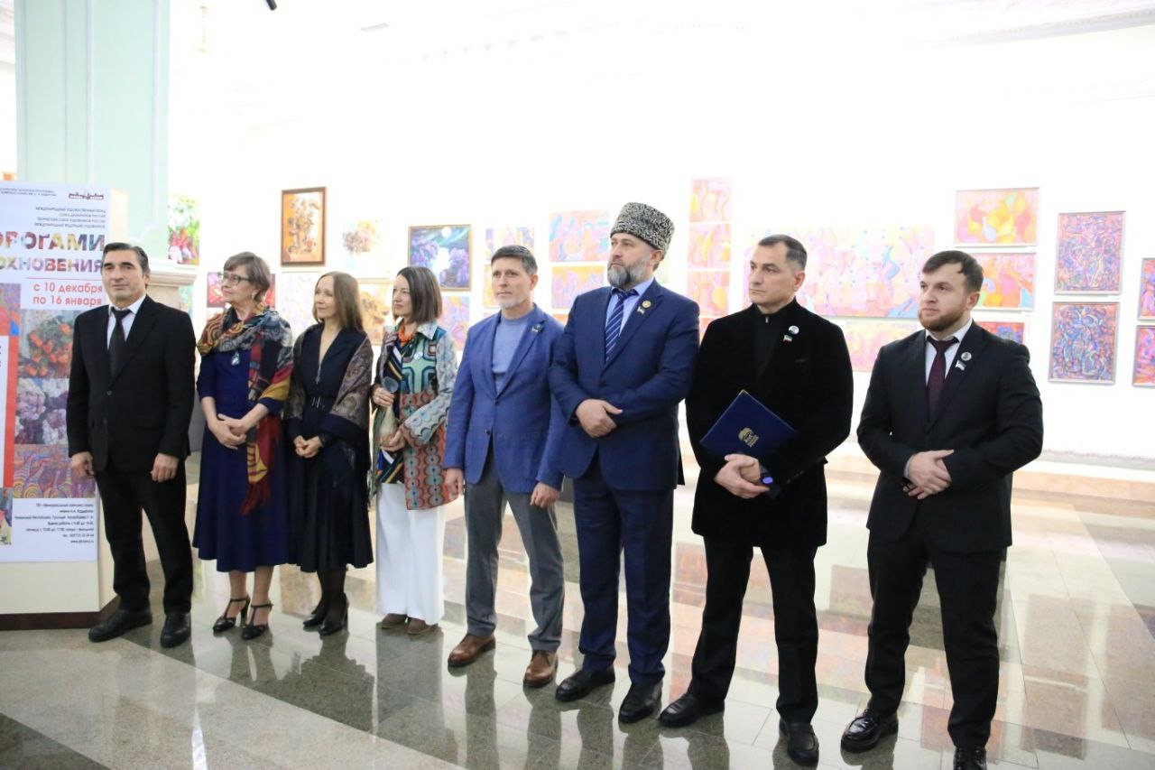Парламентарии посетили открытие художественной выставки «Дорогами вдохновения» Парламентарии посетили открытие художественной выставки «Дорогами вдохновения»