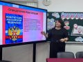 9 декабря т. г. ТИК Шелковского района провела классный час на тему "Конституция - основа государства" в Червленской СОШ 1, посвященный Дню Конституции РФ