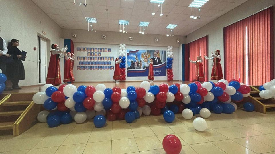 День Конституции в Наурской школе: праздник знаний и патриотизма