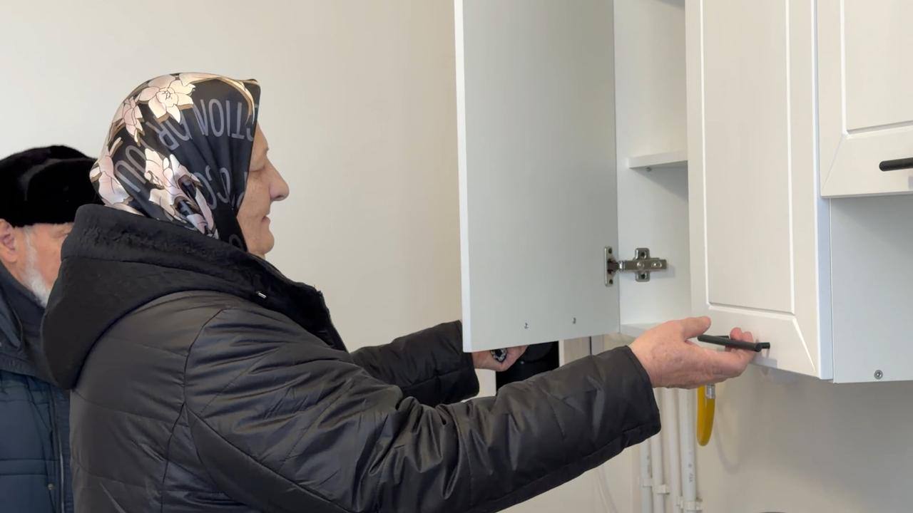 Жилищный вопрос семьи Умаровых, обратившейся к Главе ЧР Рамзану Кадырову во время его Прямой линии, решен Жилищный вопрос семьи Умаровых, обратившейся к Главе ЧР Рамзану Кадырову во время его Прямой линии, решен