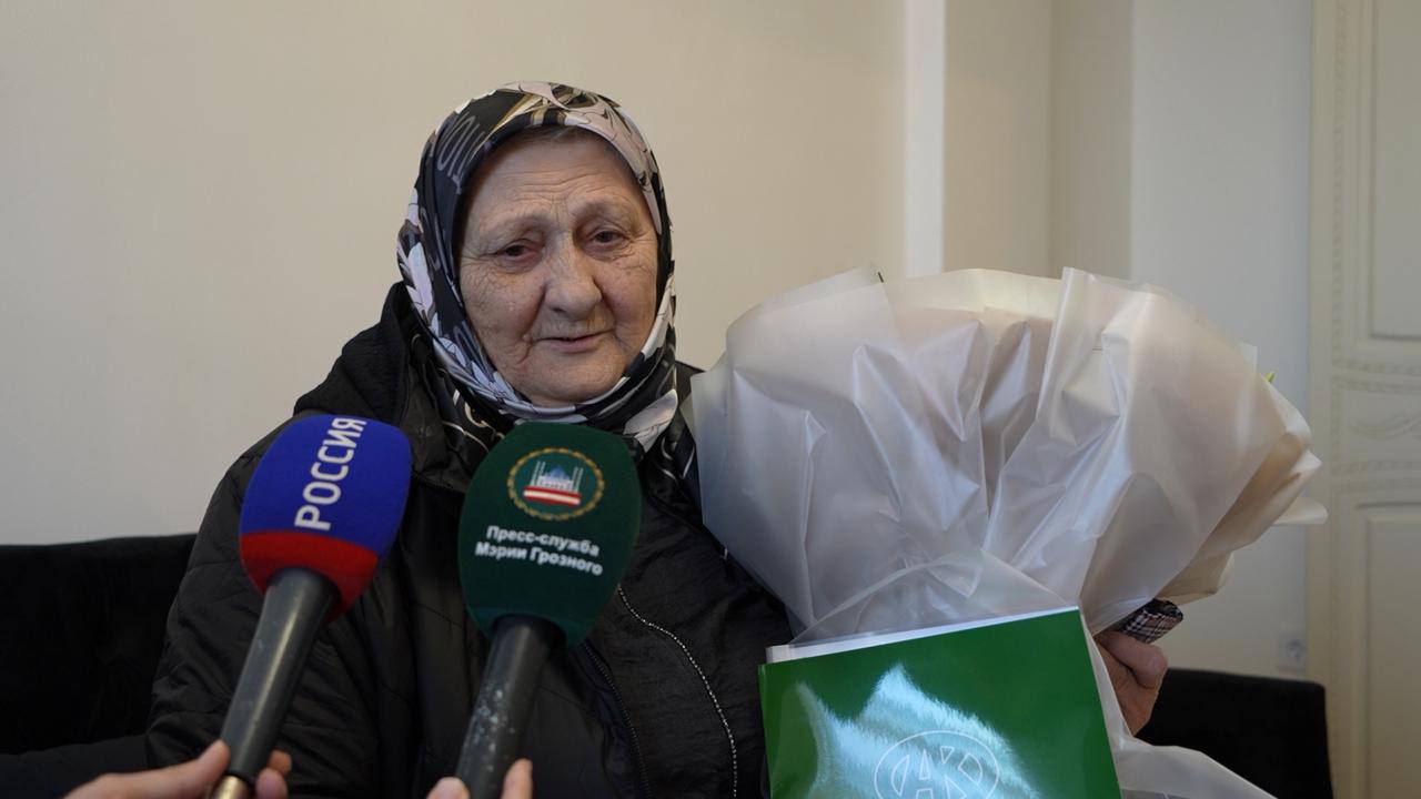 Жилищный вопрос семьи Умаровых, обратившейся к Главе ЧР Рамзану Кадырову во время его Прямой линии, решен Жилищный вопрос семьи Умаровых, обратившейся к Главе ЧР Рамзану Кадырову во время его Прямой линии, решен