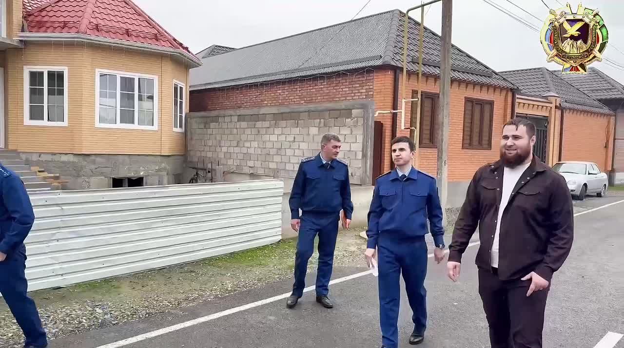 Нацпроекты. Во исполнение поручения прокурора республики Арсана Адаева прокуратурой города Аргуна совместно с работниками контролирующих органов и представителями мэрии проведена выездная проверка исполнения законов при...