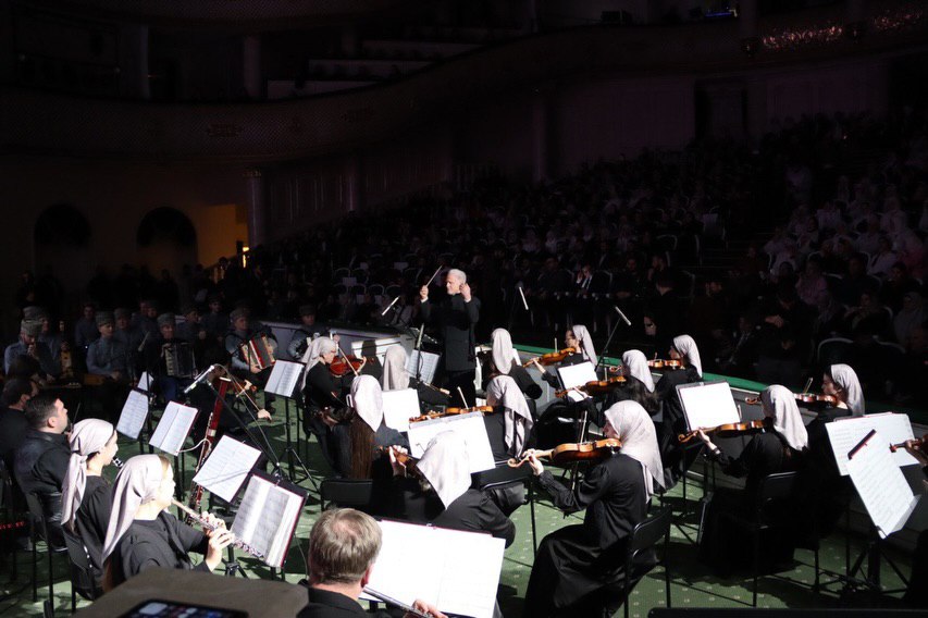 Фоторепортаж | Торжественная церемония закрытия Всероссийского проекта «Грозный — культурная столица России 2025 года» Фоторепортаж | Торжественная церемония закрытия Всероссийского проекта «Грозный — культурная столица России 2025 года»