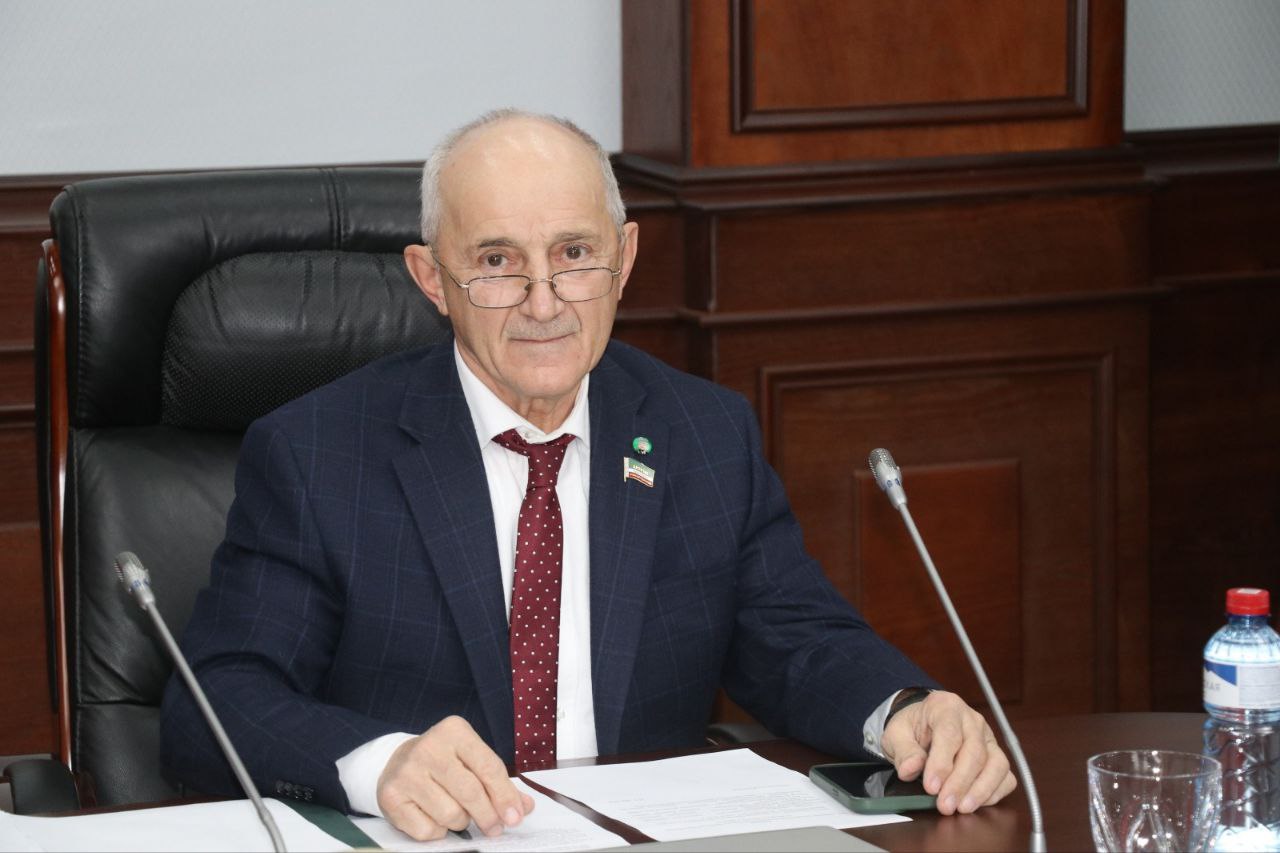 Заседания Комитета Парламента Чеченской Республики по бюджету, банкам и налогам Заседания Комитета Парламента Чеченской Республики по бюджету, банкам и налогам